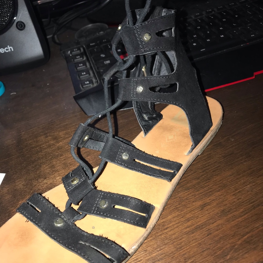 Adorable black sandals